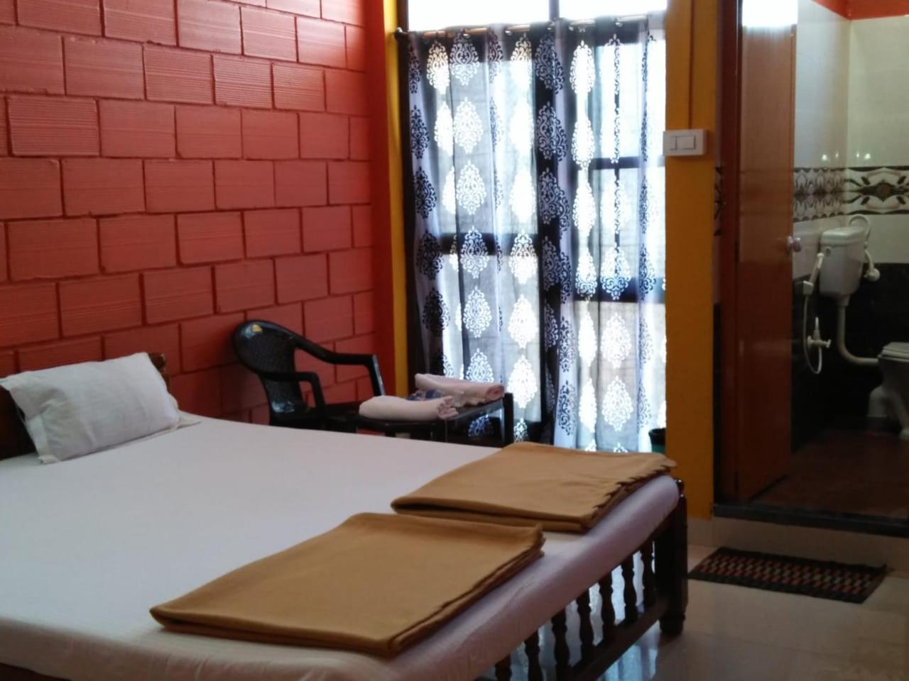 جوكارنا Shanthi Krishna Residency المظهر الخارجي الصورة