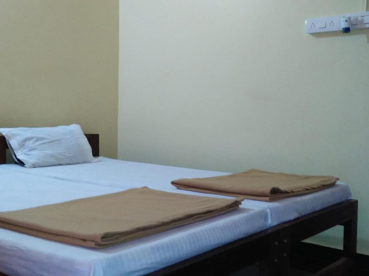 جوكارنا Shanthi Krishna Residency المظهر الخارجي الصورة